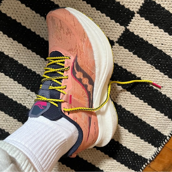 Saucony - Tempus W6 Pink running shoes - Picture 6 of 6